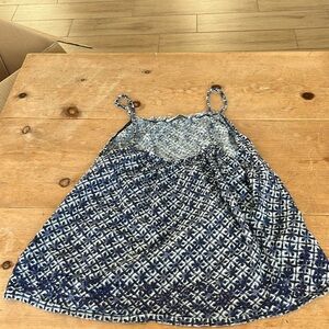 Abercrombie & Fitch Blue print top. Size L